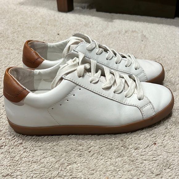 Banana Republic Women's Sneaker, Size 7.5, White and Brown Leather - Picture 2 of 5